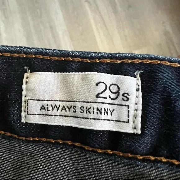 Gap 1969 Jeans - Picture 4 of 5